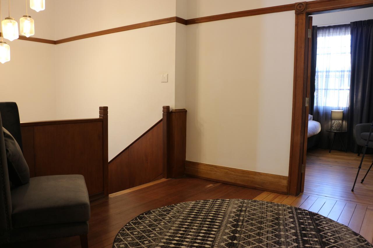 Guildford Hotel ภายนอก รูปภาพ